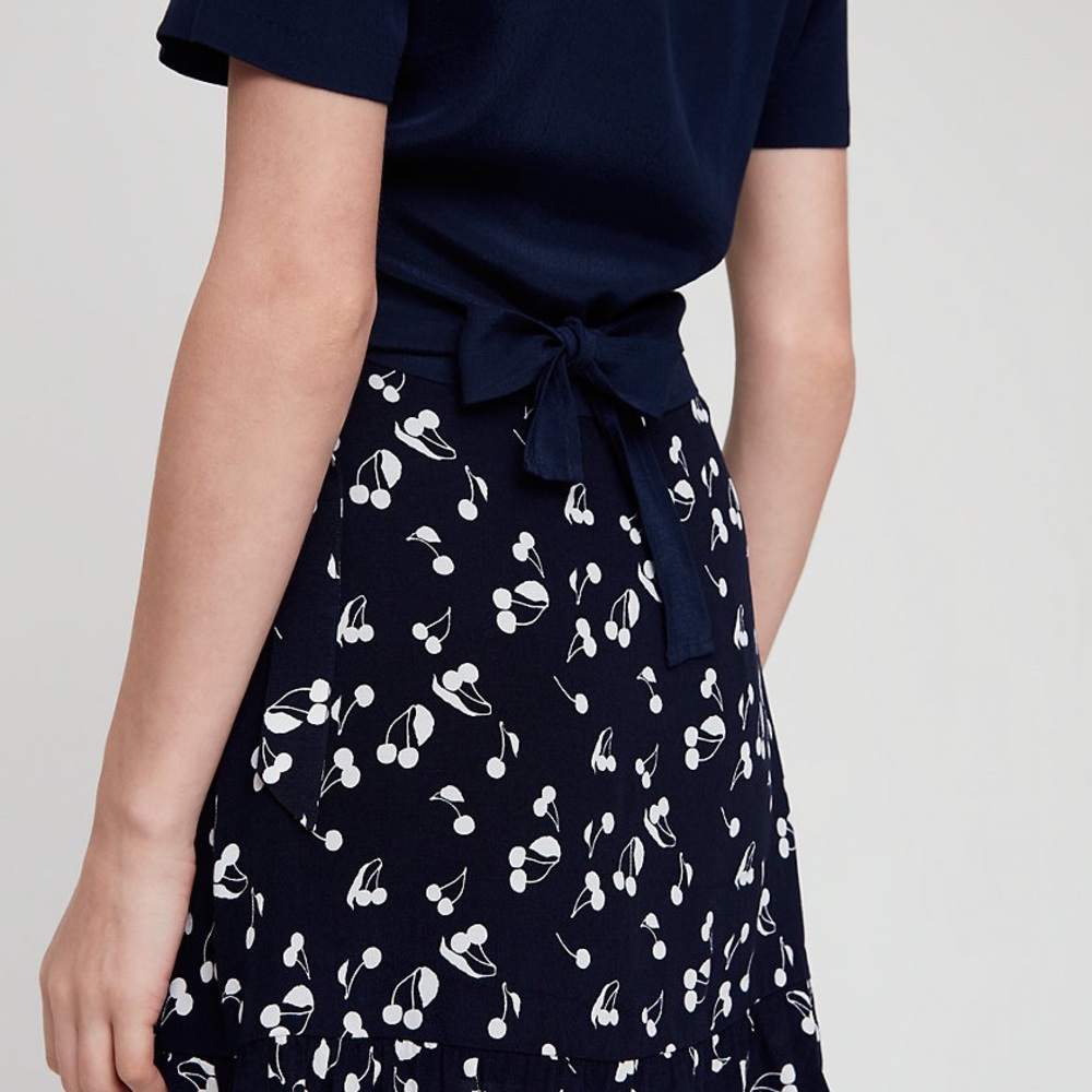 ARITZIA SUNDAY BEST Olson Top - Picture 4 of 12